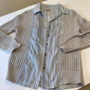 ROI KNIT AND FABRIC TOP WITH COVERD BUTTON FLAP